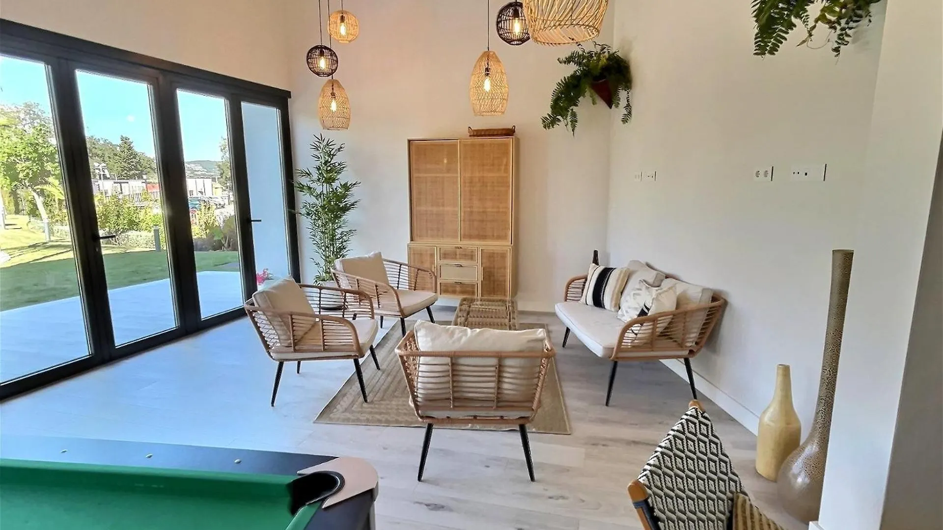 Vakantiehuis San Roque Golf Club, Step Into Elegance With This 3-Bedroom Luxury Modern Townhouse Close To Sotogrande