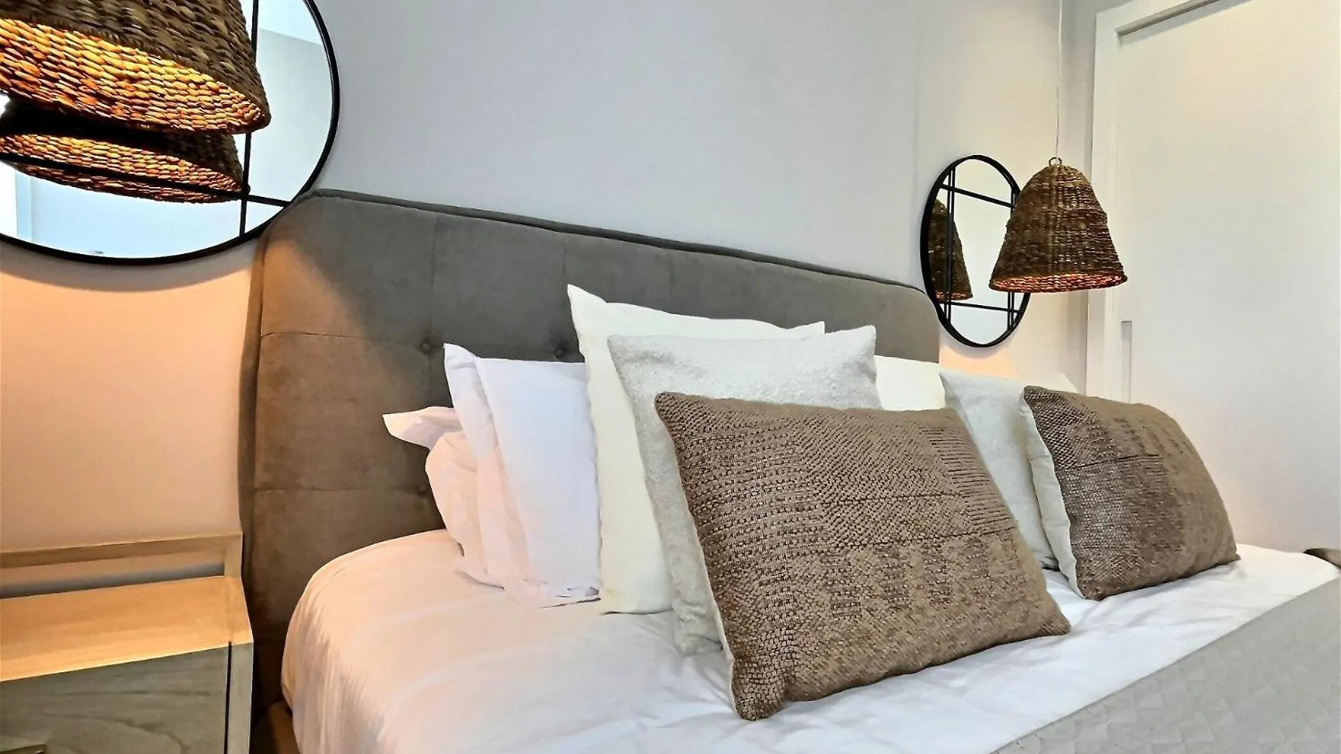 San Roque Golf Club, Step Into Elegance With This 3-Bedroom Luxury Modern Townhouse Close To Sotogrande