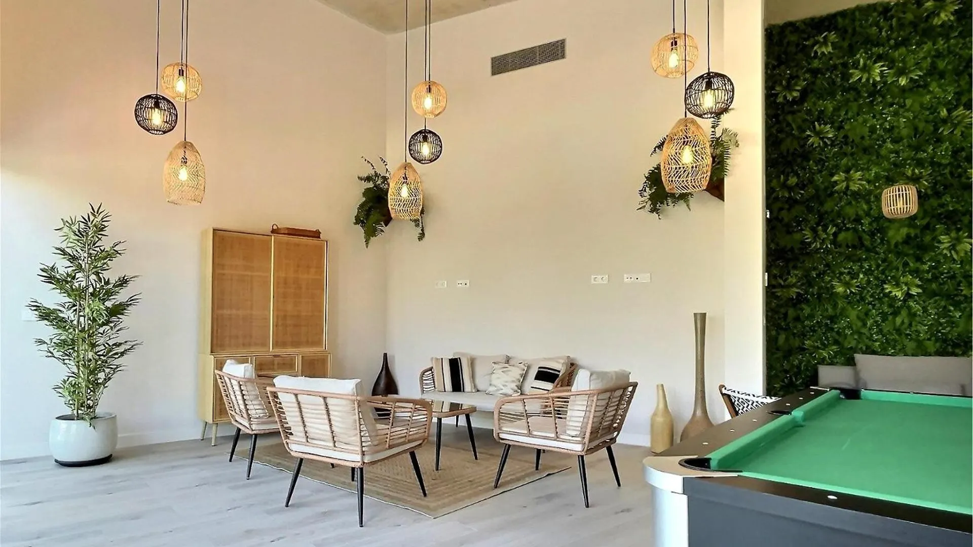San Roque Golf Club, Step Into Elegance With This 3-Bedroom Luxury Modern Townhouse Close To Sotogrande San Roque (Andalucia)
