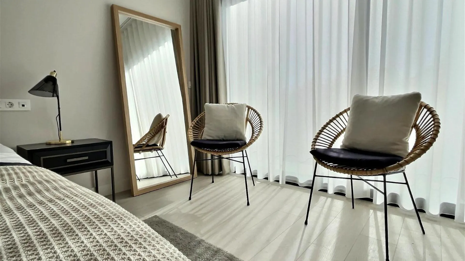 Holiday home San Roque Golf Club, Step Into Elegance With This 3-Bedroom Luxury Modern Townhouse Close To Sotogrande Spain